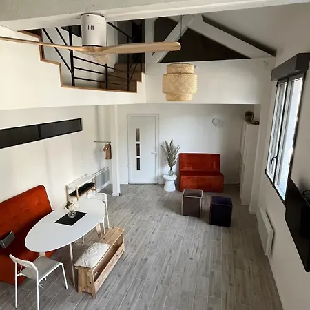 Au-lac Loft Renove En 2024 Holiday home *