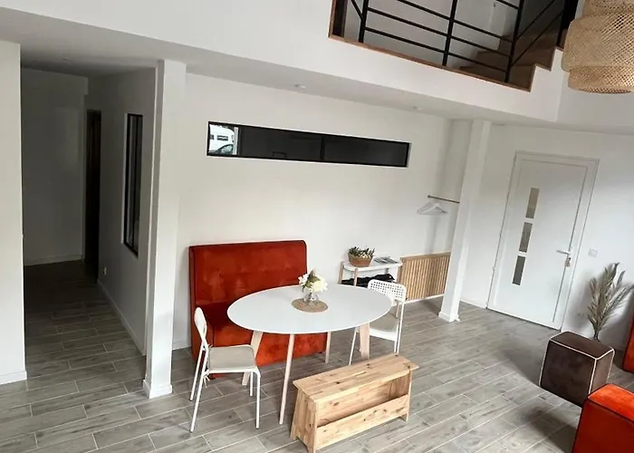 Au-lac Loft Renove En 2024 度假居 卢德